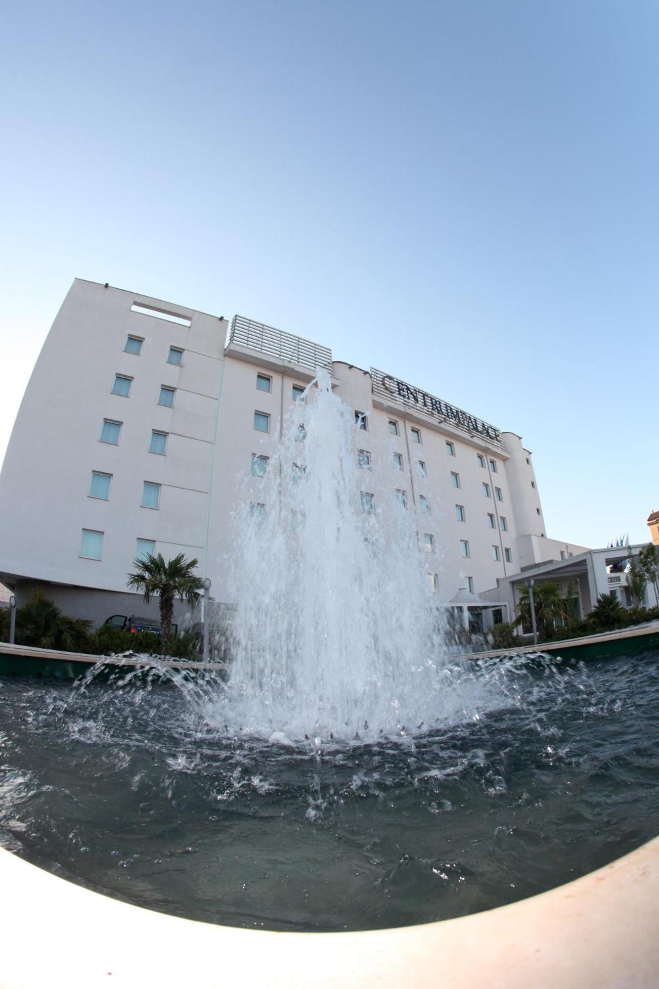 Centrum Palace Hotel & Resorts Campobasso Exterior foto
