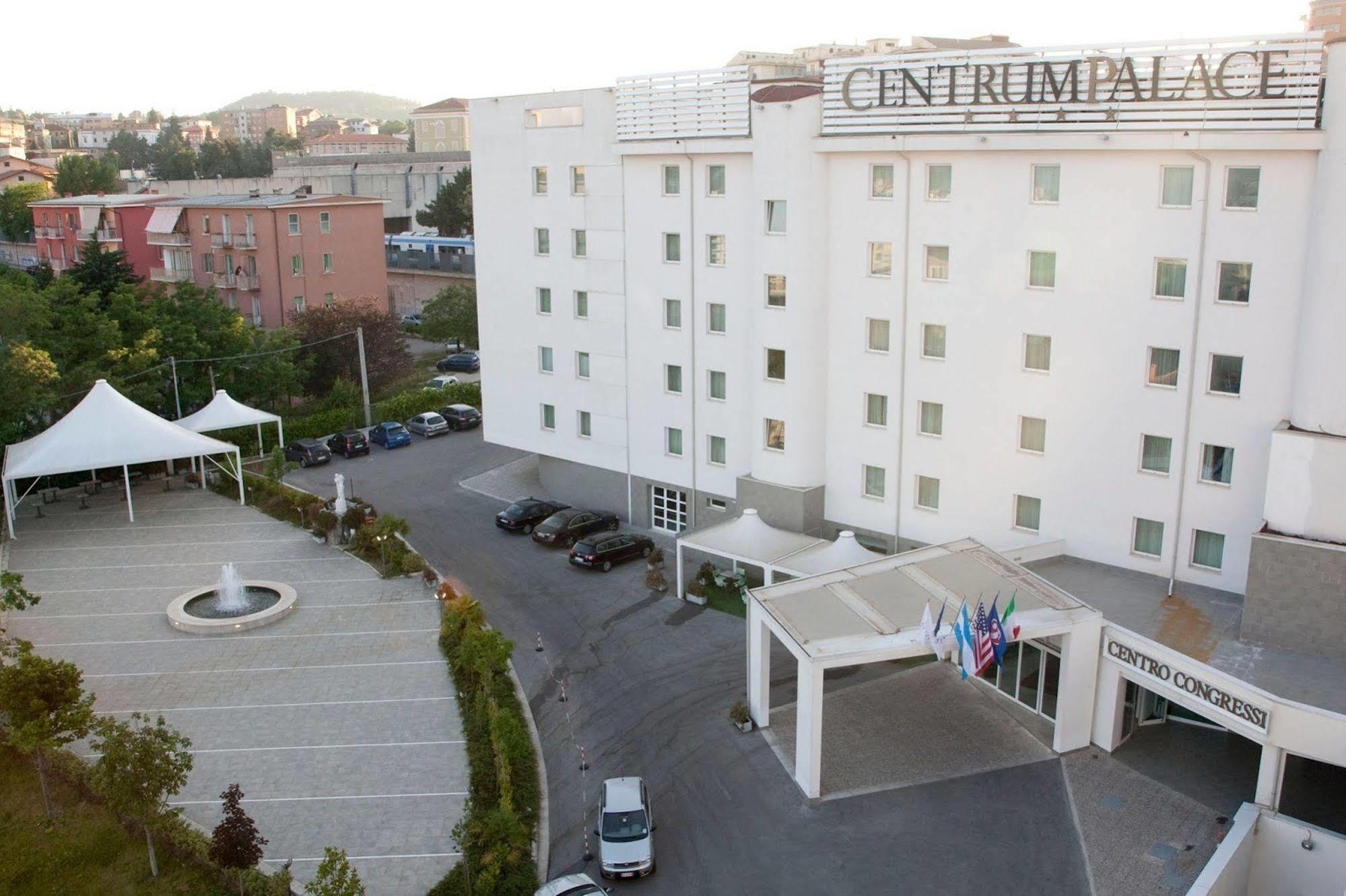 Centrum Palace Hotel & Resorts Campobasso Exterior foto